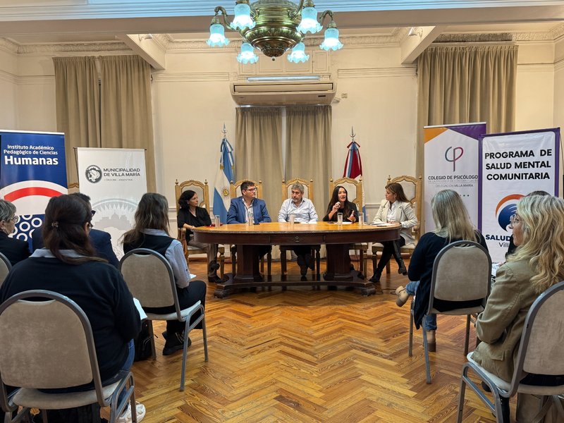 Foro de Conversación abordó desafíos actuales en salud mental