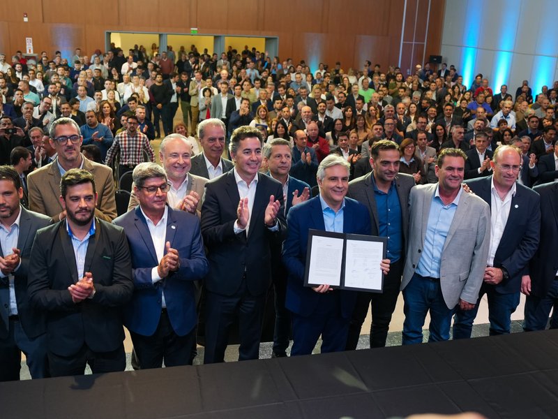 El intendente Accastello participó de la presentación del nuevo programa “Fondo Federal”