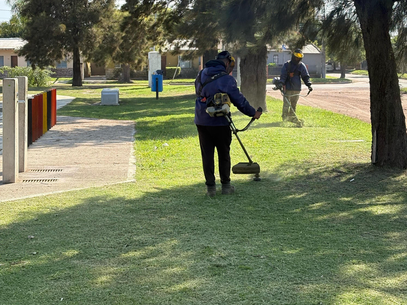 Continúan los trabajos de mejoras y mantenimiento en distintos barrios