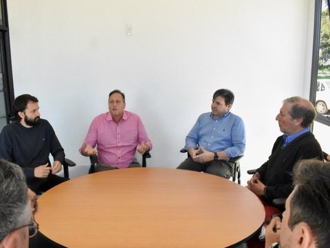 Ruta aérea a Aeroparque: reunión entre autoridades del Ente Deporte y Turismo y el Parque Industrial