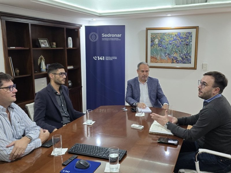 Lucha contra las adicciones: funcionarios municipales se reunieron en ciudad de buenos aires con directivos del SEDRONAR