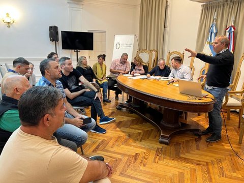 Avanzan mesas de trabajo por las 400 cuadras de pavimento en Villa María