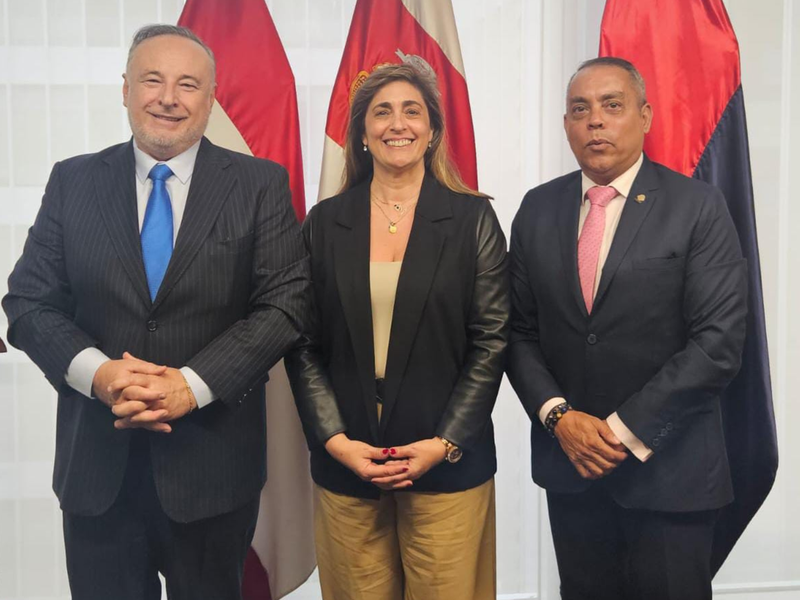 El intendente Accastello participó del encuentro de Red de Ciudades Sostenibles y Alcaldías para la democracia en Costa Rica