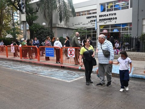 Programa Escuelas Seguras: el Centro Educativo José Ingenieros cuenta con un nuevo ordenamiento vial