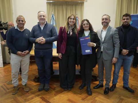 El municipio entregó más de 20 escrituras a vecinos del barrio Malvinas Argentinas