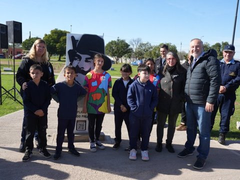 Accastello inauguró la plaza “Alfredo Palacios” en barrio Carlos Pellegrini