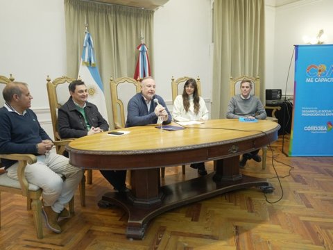 Provincia y municipio presentaron Cursos Gratuitos de Formación Profesional