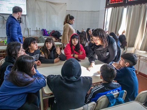El programa “A la Par” continúa acompañando a centros de estudiantes de distintas escuelas