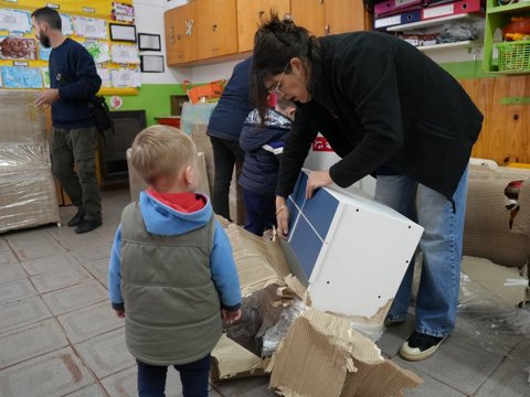 El municipio entregó mobiliario y juegos a cuatro establecimientos educativos