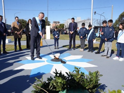 Villa María conmemoró el 205° aniversario del paso a la inmortalidad del General Manuel Belgrano