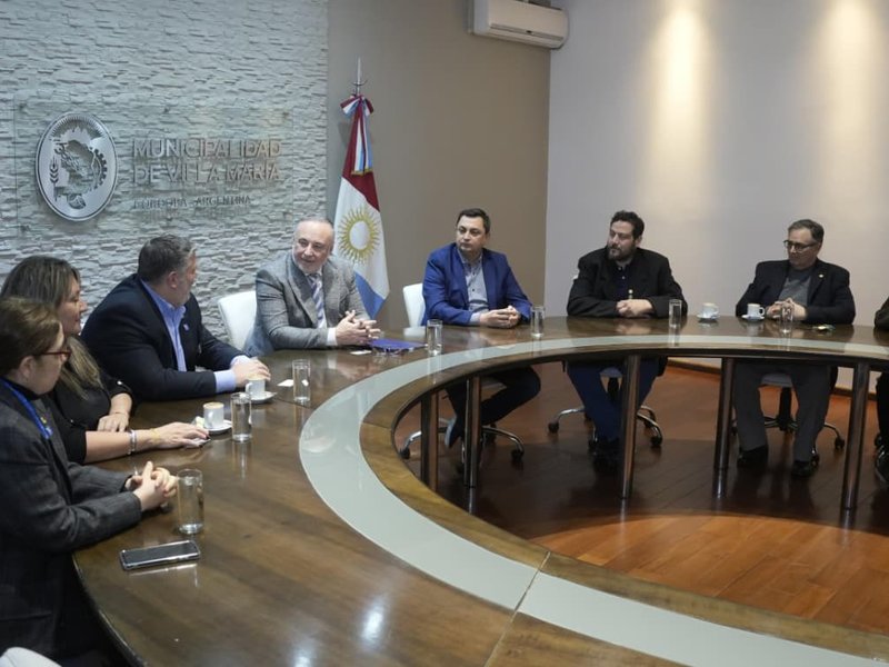El intendente Accastello recibió la visita del Gobernador del Rotary Club