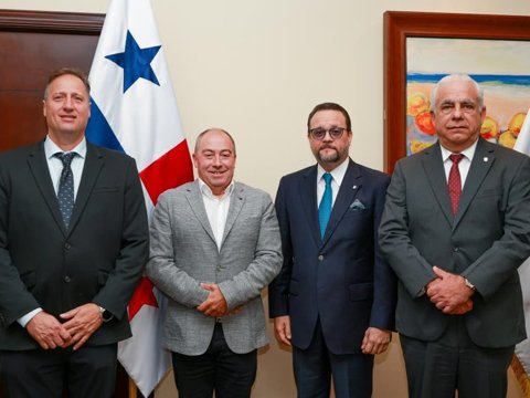 Villa María avanza en acuerdos comerciales para exportar lácteos a Panamá