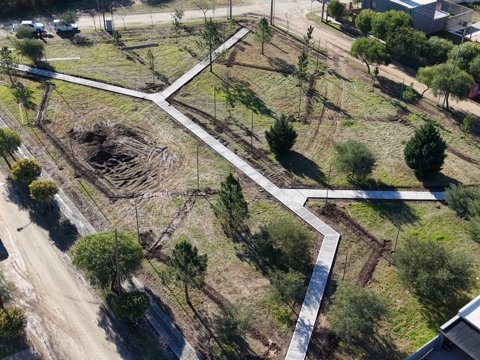La municipalidad ultima detalles en la nueva plaza de barrio Villa Albertina