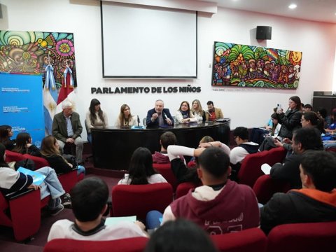 Accastello y Prunotto encabezaron el encuentro de estudiantes legisladores