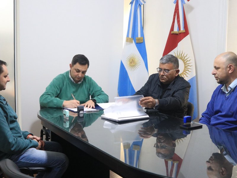 El municipio firmó acuerdo paritario con el SUOEM