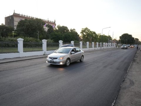 La calle Hipólito Yrigoyen quedó totalmente repavimentada y asfaltada entre Boulevard Sarmiento y Mendoza