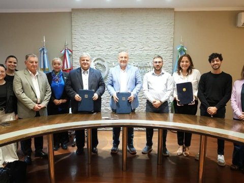 El gobierno local adhirió a la “Red de Municipios Cooperativos y Mutuales”