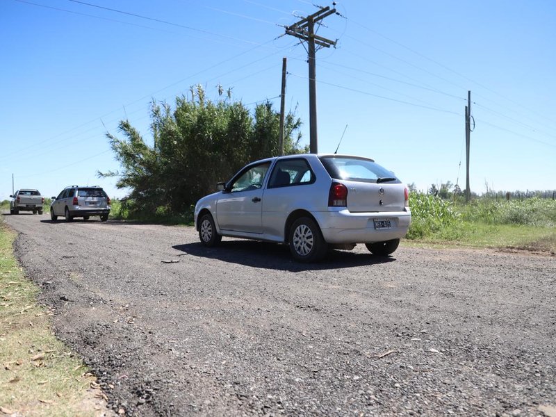 El municipio colocó 400 metros de base estabilizadora en el ingreso al predio de AFUCO