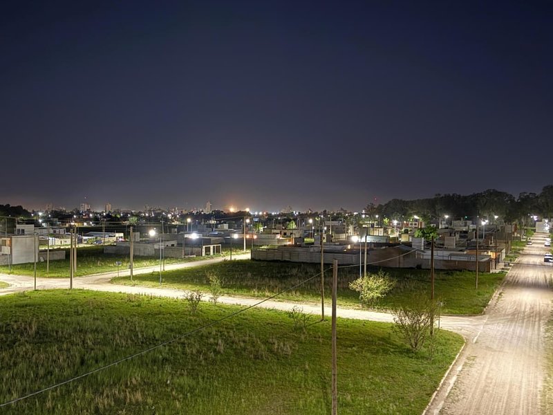 Ya son 32 los barrios que cuentan con el 100% de luces led