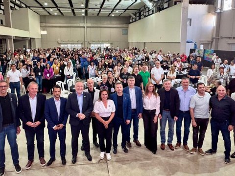 Accastello participó del primer Encuentro de Centros Vecinales de la Región Centro