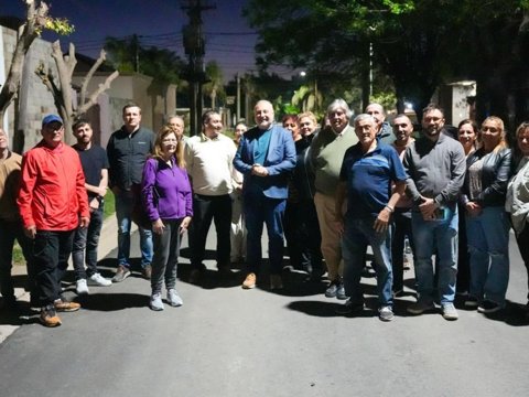 Accastello habilitó 23 cuadras de pavimento y 100% luces led en barrio Mariano Moreno