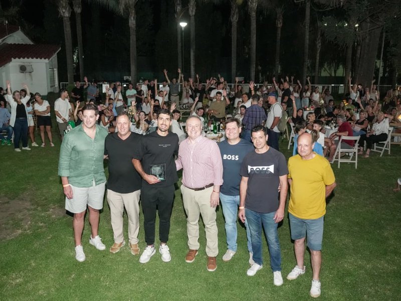 El municipio reconoció al ex tenista Pedro Cachín