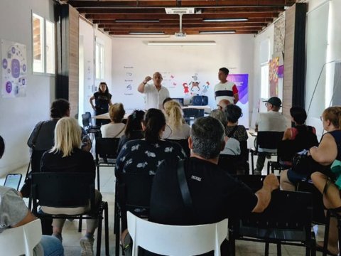 Municerca 6: vecinos recibieron asesoramiento para la escrituración de sus viviendas
