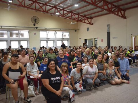 Se realizó el cierre anual de los talleres de capacitación laboral en el MuniCerca 5