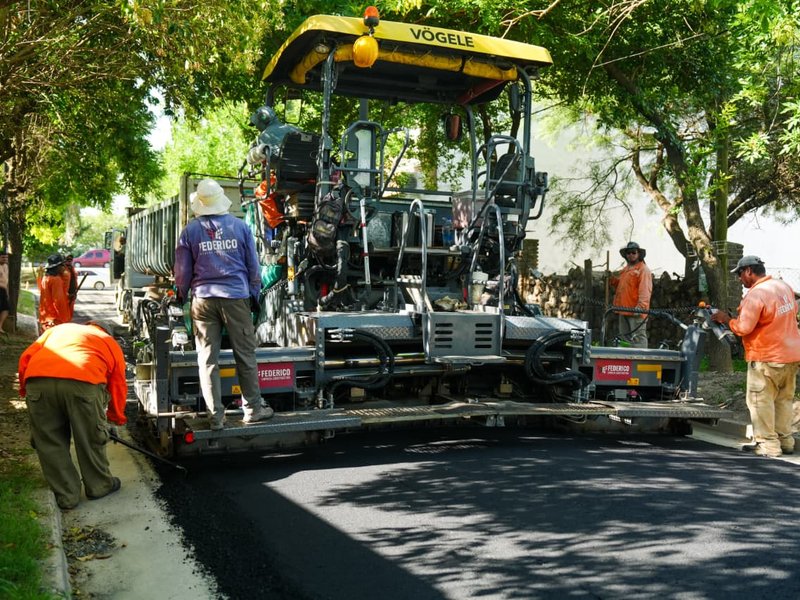 Plan 430 cuadras: avanza la obra de pavimentación en barrio Vista Verde