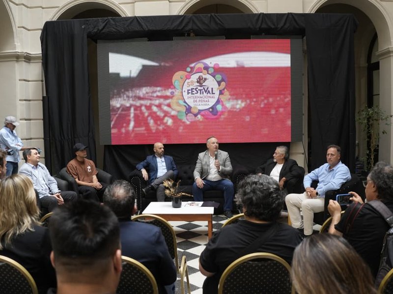 El Festival Internacional de Peñas se presentó en la ciudad de Córdoba