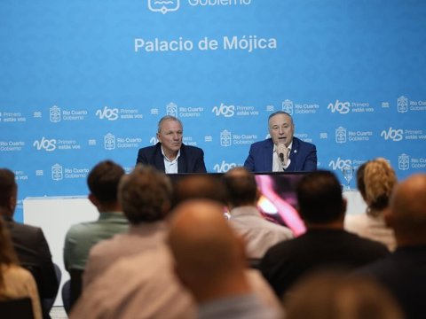 El intendente Accastello presentó el “Festival Internacional de Peñas” en la ciudad de Río Cuarto