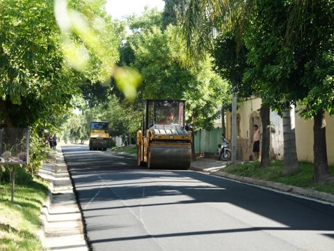 Plan 430 cuadras: avanzan las obras de pavimentación en barrio Vista Verde