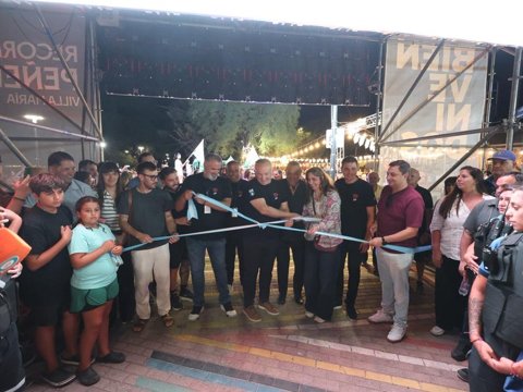 Una multitud participó del Balconazo en el inicio del Recorrido Peñero 2026