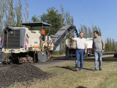 El intendente Eduardo Accastello supervisó obras de mejoramiento vial en el ingreso norte de Ruta 9