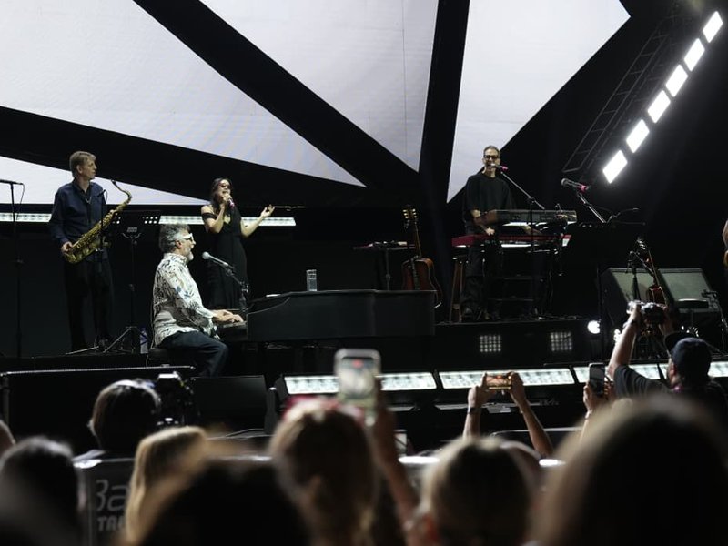 El Festival Internacional de Peñas vive su tercera noche con Fito Páez y Abel Pintos como figuras centrales