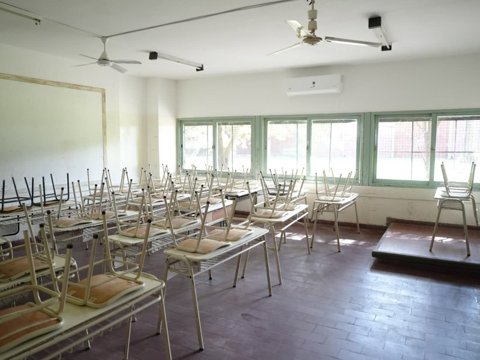 Climatización de aulas: el municipio instaló 18 equipos en el IPEM Nº 275