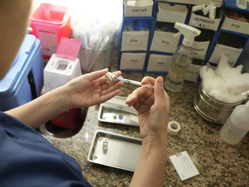 Comenzó la campaña de vacunación antigripal con prioridad para grupos de riesgo