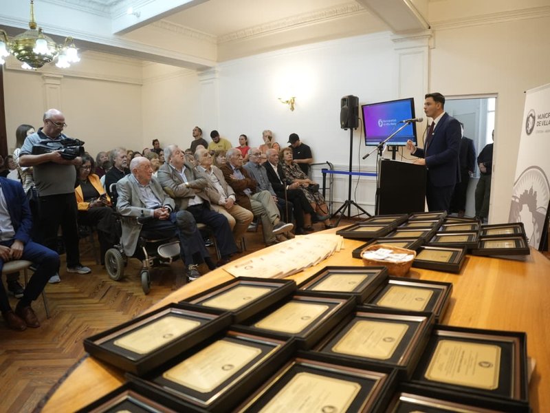 El municipio conmemoró el 30º aniversario de la sanción de la Carta Orgánica, con un reconocimiento a sus convencionales