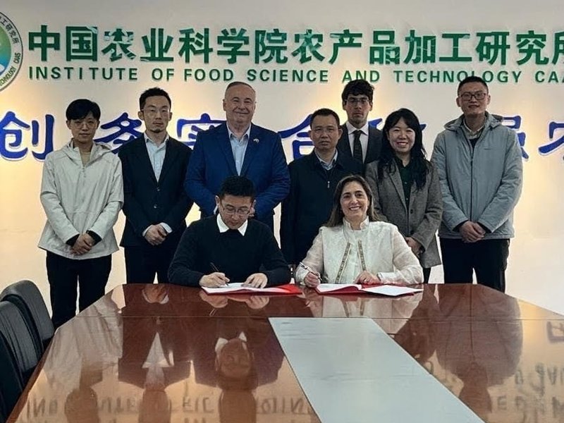 Se firmó un convenio de vinculación entre el FUNESIL y la Academia China de Ciencias Agrícolas para fortalecer la producción y exportación de lácteos de la cuenca villamariense
