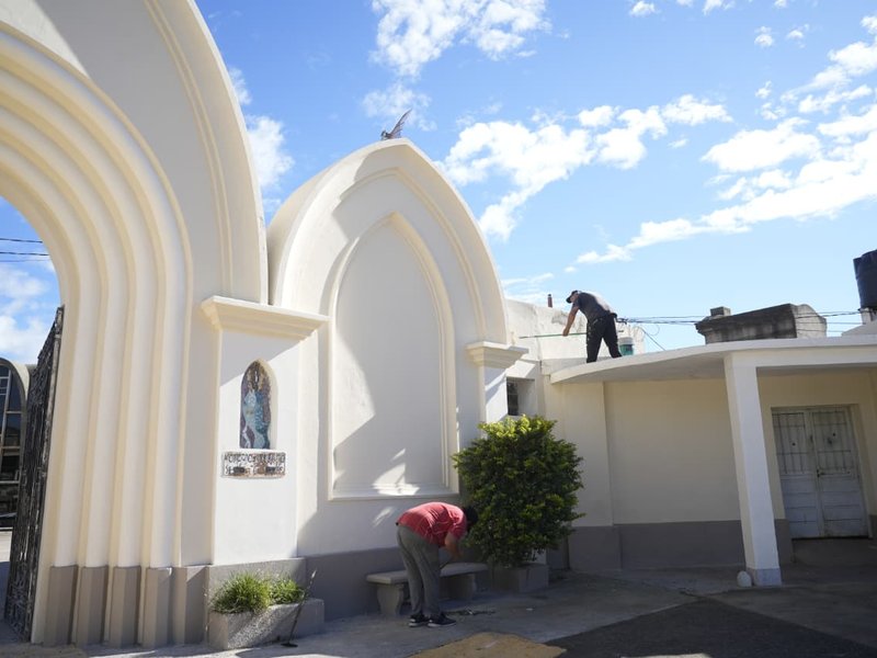 El municipio realiza tareas integrales de mantenimiento en el cementerio "La Piedad"