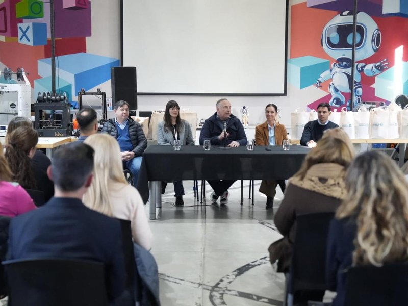 La Universidad Siglo 21 otorgará becas a estudiantes destacados de escuelas villamarienses
