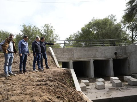 Accastello habilitó dos obras: pavimentación y desagüe