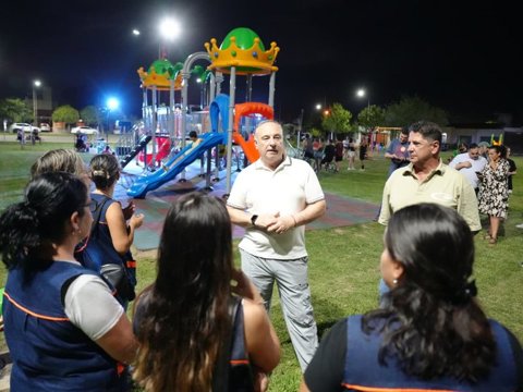 Se inauguró una nueva plaza de juegos en barrio Parque Norte