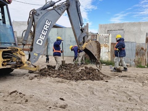 Las Acacias: avanzan los trabajos para dotar de agua potable a más de 120 familias