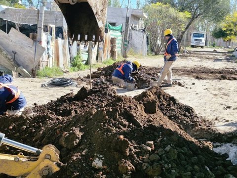 Avanzan las obras de agua potable en el sector Santa Clara de Las Acacias