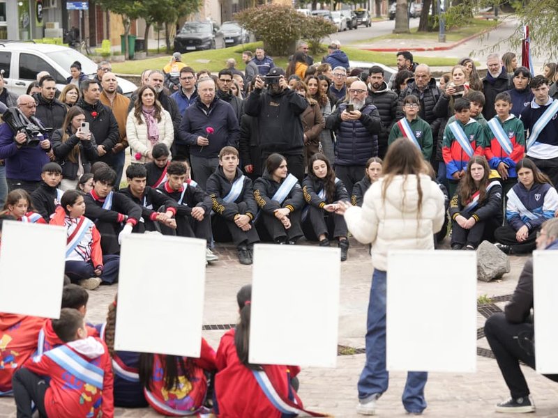 Accastello participó de una jornada educativa, de memoria y reflexión a 50 años del último golpe de estado