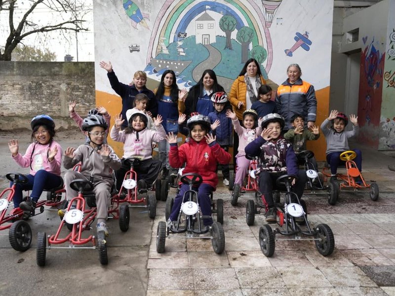 Campaña Municipal de Educación Vial: más de 60 estudiantes participaron de una jornada de capacitación en la escuela Dalmacio Vélez Sarsfield