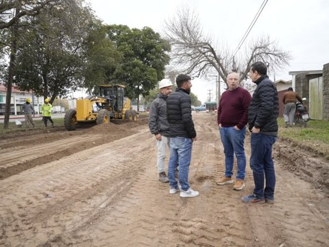 500 Cuadras de Pavimento: comenzaron los trabajos preparatorios para la construcción de la colectora sobre Avenida Perón