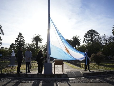 Se realizó el acto protocolar por el 210° aniversario de la Declaración de la Independencia