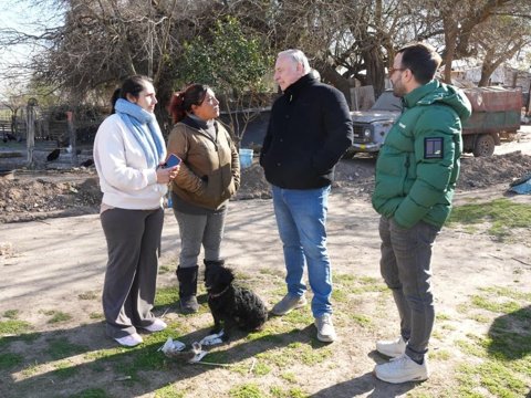 Villa del Sur: Accastello supervisó obras de infraestructura que mejoran la calidad de vida de 35 familias
